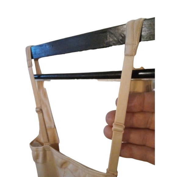 Bodysuit Accents by Spanx Neutral Tan Shapewear Adj. Strap Open Chest/Thigh XL - Picture 3 of 9